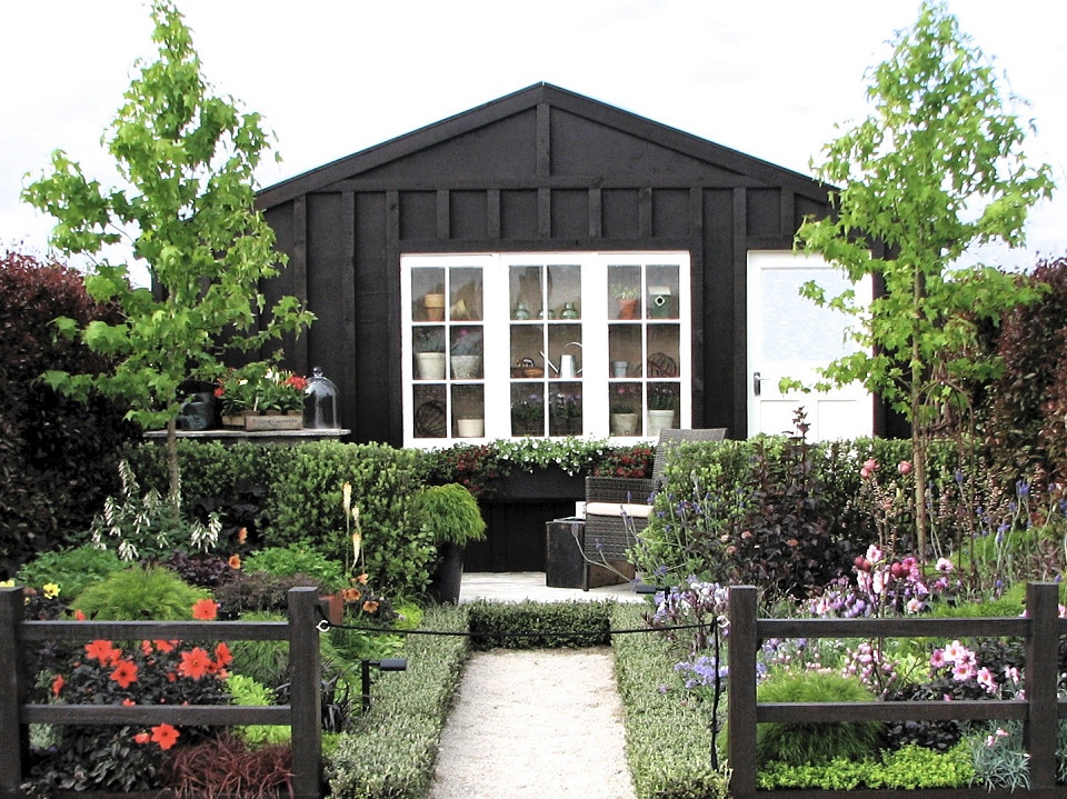 Living Walls™ hedges providing structure in a cottage-style garden